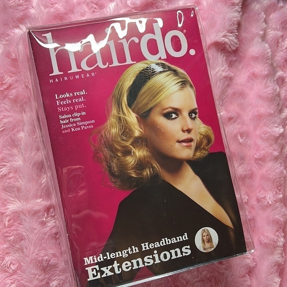 Dark Chocolate/Medium Brown Hairdo Mid-Length Headband Extensions - Picture 3 of 4